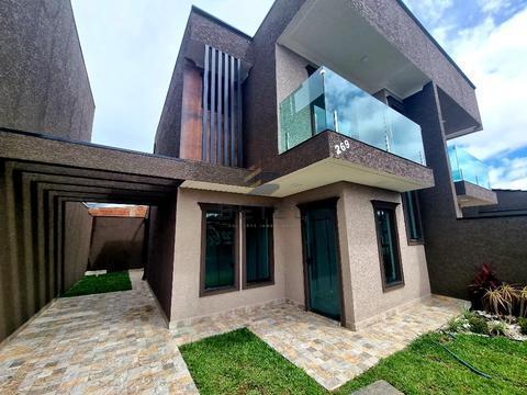 Sobrado Elegante no Bairro Eucaliptos