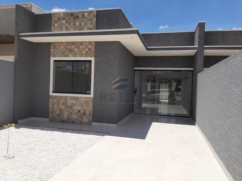 Casa com quintal no Eucaliptos!